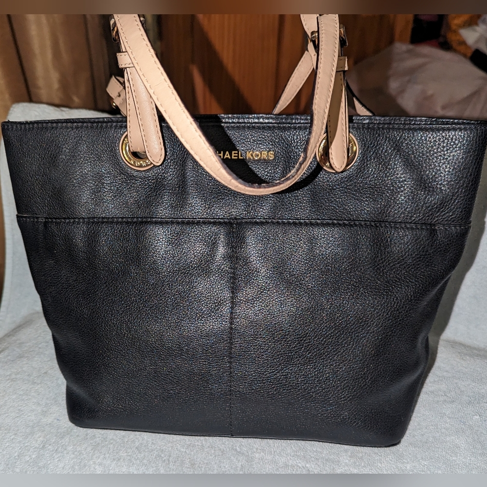 Michael Kors Bedford jet set shoulder bag.